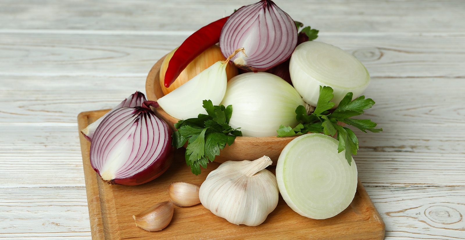 Image of Sabores que curan: Descubre los beneficios ocultos de la cebolla y el ajo ecológicos